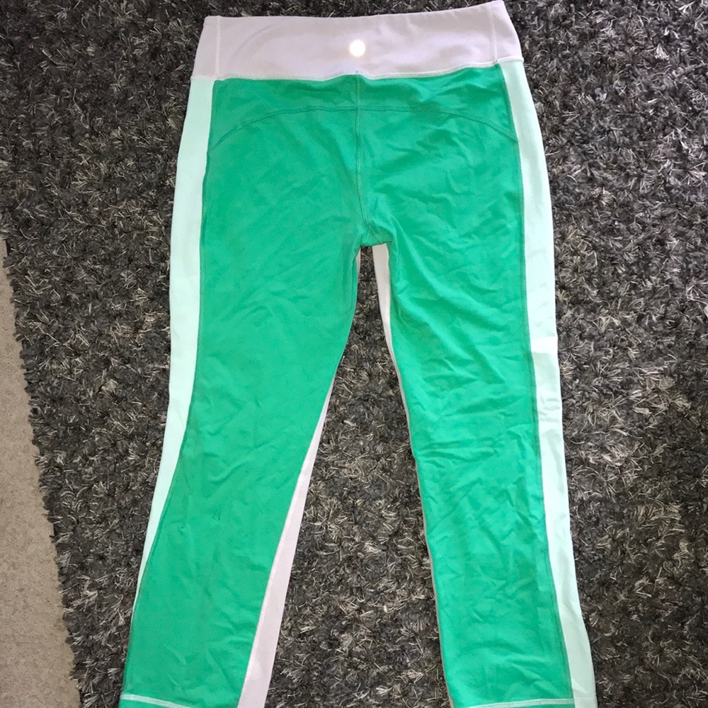 Lululemon Capri yoga pants